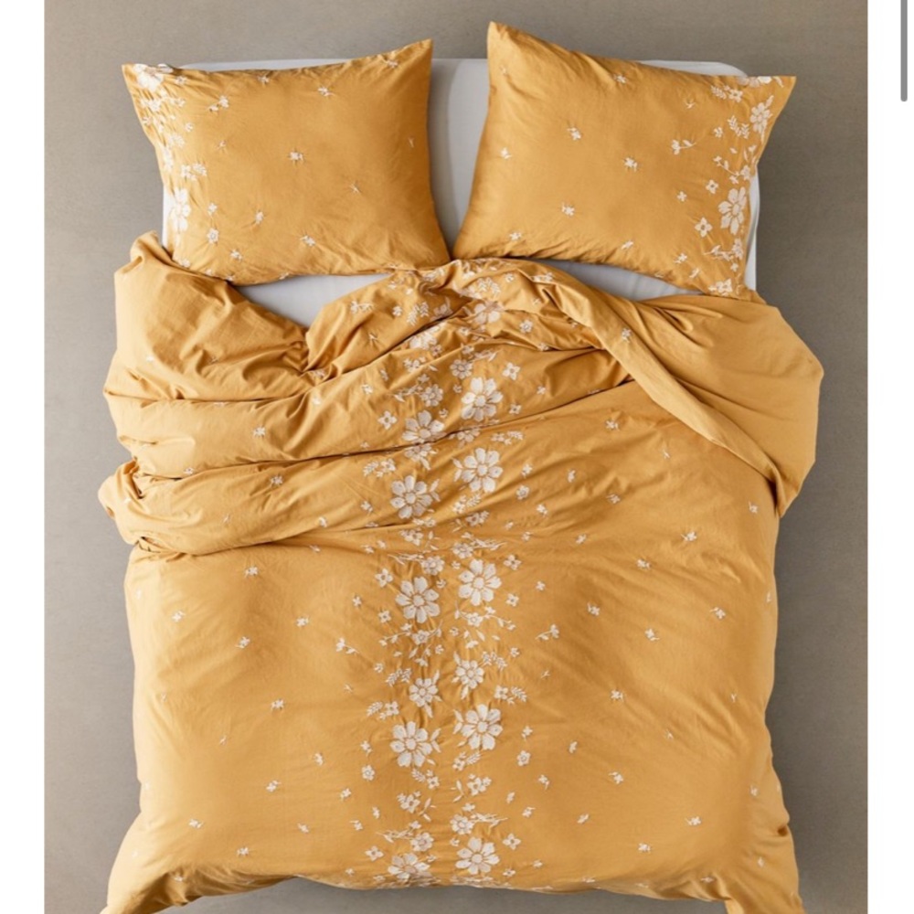 ISO: samantha embroidered sham set (only) in HONEY
